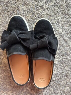 UGG Black Suede Bow Slip-On Mules in 9